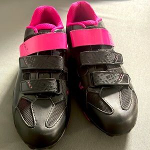 Liv cycle shoes